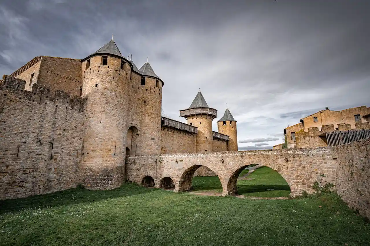 visiter les chateaux et tours de carcasonne