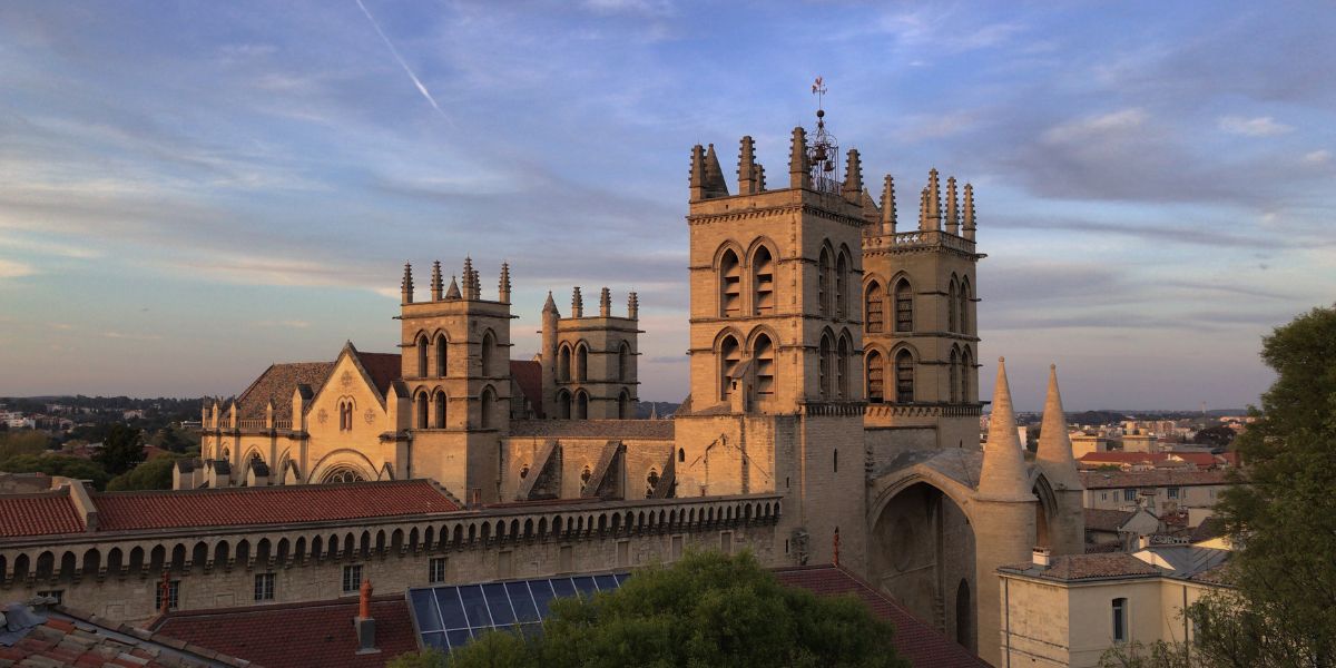 Cathédrale Saint-Pierre à Montpellier - Stations Classées
