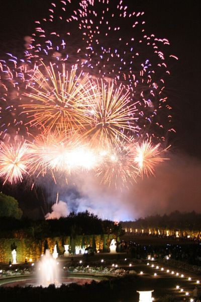 Spectacle des Grandes Eaux à Versailles - Stations Classées