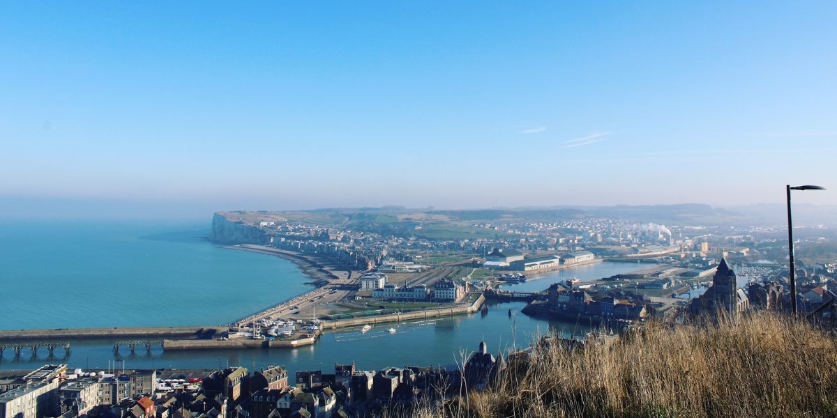 Vue aérienne du Tréport en Normandie - Stations Classées 