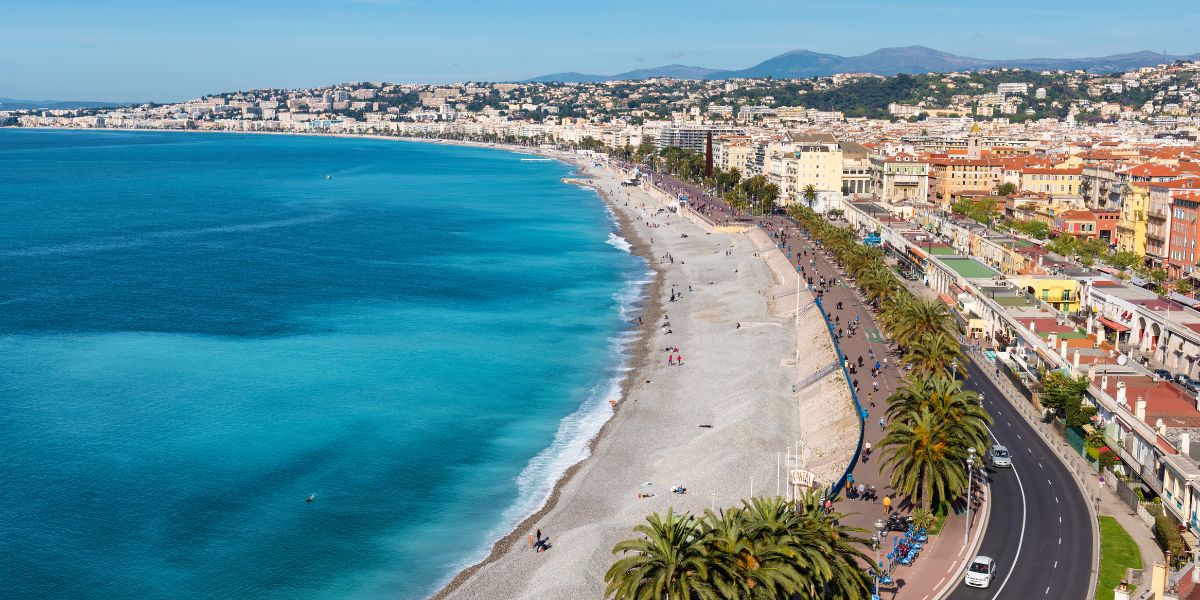 Vue panoramique de la promenade des Anglais à Nice - Stations Classées 