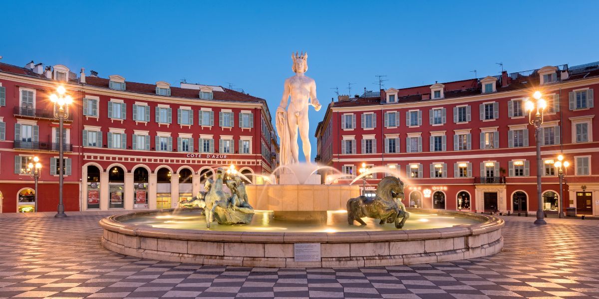 Place Masséna au cœur de Nice - Stations Classées